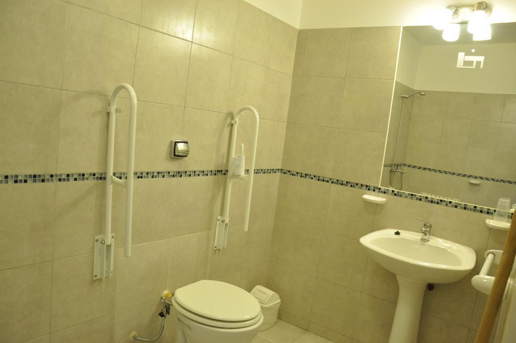 וייה דולורס Hotel La Fontana חדר תמונה