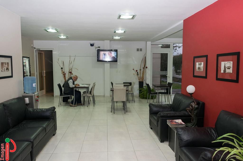 וייה דולורס Hotel La Fontana מראה חיצוני תמונה